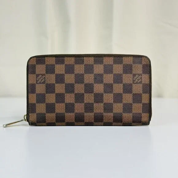 Louis Vuitton Damier Ebene Large Wallet Classic Brown Checkered Design Zippered - Picture 1 of 8